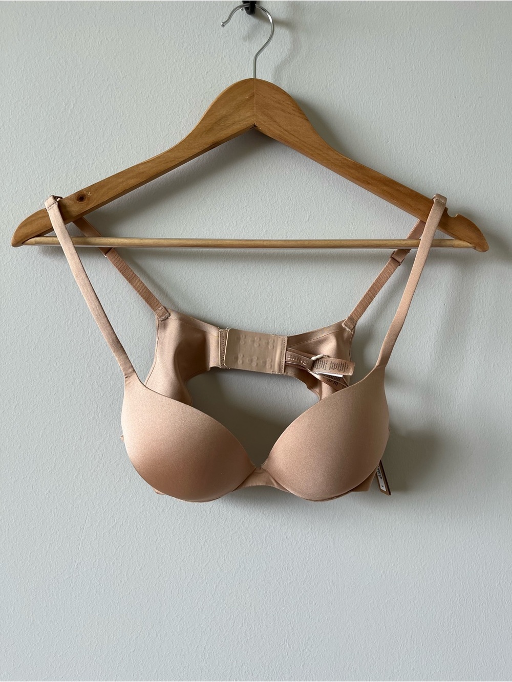 SKIMS Ultimate Push Up Plunge Bra 32A NWT Clay Color